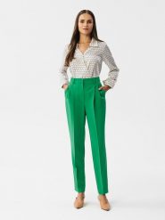 Stylove Spodnie w kolorze zielonym rozmiar: XL. Zielone spodnie materiałowe damskie Stylove, bez wzorów, z materiału. Za 223.99 zł.