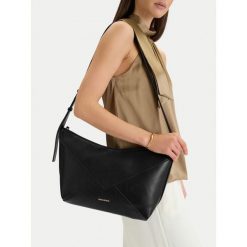 Torebka GINO ROSSI. Czarne torebki klasyczne damskie Gino Rossi, bez dodatków. Za 199.99 zł.