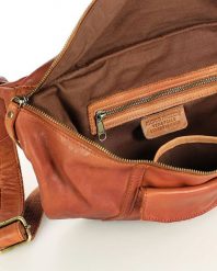 Duża nerka skórzana damska torebka przez ramię z kieszonkami MARCO MAZZINI brąz camel. Brązowe nerki i saszetki damskie bez wzorów, ze skóry. Za 370.00 zł.