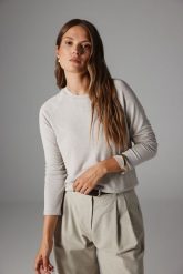 BLUZKA LOTOS PIASKOWY MELANŻ S - Flawless. Bluzki damskie Flawless, s, bez wzorów, z dzianiny, klasyczne, bez kołnierzyka, bez ramiączek. Za 267.00 zł.
