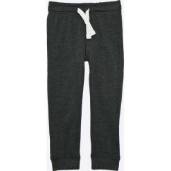 Blukids - Spodnie dziecięce 98-128 cm. Spodnie dresowe chłopięce marki 4F. W wyprzedaży za 25.90 zł.