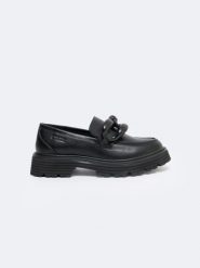 Mokasyny damskie loafersy z ozdobnym łaŅcuchem czarne LL274580 906. Czarne mokasyny damskie Big Star, na lato, z syntetyku, bez obcasa. W wyprzedaży za 179.99 zł.
