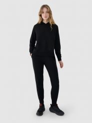 4F Spodnie dresowe joggery damskie - czarne M. Czarne spodnie dresowe damskie 4F, bez wzorów, z bawełny. Za 129.99 zł.