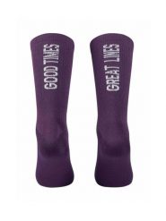 Skarpety rowerowe NORTHWAVE Good Times Sock. Fioletowe skarpetki damskie Northwave, bez wzorów, z tkaniny. Za 39.00 zł.