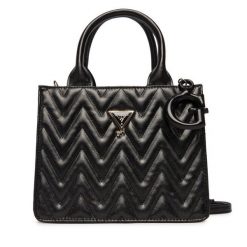 Torebka Guess. Czarne torebki klasyczne damskie Guess, bez dodatków. Za 319.99 zł.