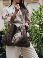 Maison héritage PARIS Skórzany shopper bag "Ori" w kolorze jasnobrązowym - 45 x 35 cm rozmiar: onesize. Brązowe shopper bag maison héritage PARIS, bez wzorów, z materiału, na ramię, bez dodatków. Za 304.99 zł.