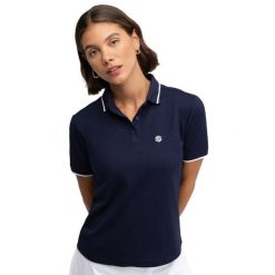 Damska golfowa koszulka polo pique Siroko Valderrama Navy. Niebieskie koszulki damskie SIROKO, bez wzorów, prążkowane, bez kołnierzyka, bez ramiączek. W wyprzedaży za 164.00 zł.