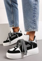 Czarno-Białe Sneakersy na Grubej Podeszwie z Ozdobnymi Sznurówkami Edidda. Czarne obuwie sportowe damskie Born2be, z materiału, bez zapięcia. Za 109.99 zł.