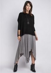 Gładki Sweter Oversize z Połyskującą Nitką - Czarny. Czarne swetry klasyczne damskie MKM, l, z materiału, bez kołnierzyka. Za 149.90 zł.