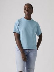 Levi's Koszulka w kolorze błękitnym rozmiar: M. Niebieskie bluzki damskie Levi's, m, bez wzorów, z bawełny, bez kołnierzyka, bez ramiączek. Za 116.32 zł.