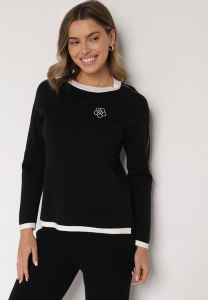Czarny Sweter Ozdobiony Paskami i Aplikacją Tusanne. Czarne swetry klasyczne damskie Born2be, uniwersalny, z jeansu, bez kołnierzyka. Za 79.99 zł.