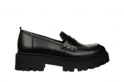 Mokasyny Bayla-159 4773 076-P Czarny Lico 159153, Skóra naturalna - 39. Czarne mokasyny damskie Bayla, ze skóry, bez obcasa. W wyprzedaży za 314.10 zł.