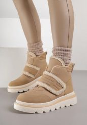 Ciemnobeżowe Śniegowce Ozdobione Futerkiem i Przeszyciami Newelara. Brązowe śniegowce damskie Renee, z jeansu. Za 129.99 zł.