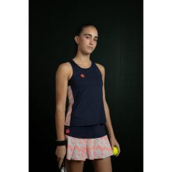 Koszulka CANTAL TOP | Lekka, oddychająca i szybkoschnąca do gry w padla. Niebieskie bluzki damskie Izas, bez wzorów, z materiału, eleganckie, bez kołnierzyka, bez ramiączek. Za 160.83 zł.