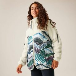 Christian Lacroix Arrigas damska casualowa hybrydowa pikowana kurtka. Białe kurtki damskie Regatta, bez wzorów, z puchu, bez kaptura. Za 339.25 zł.