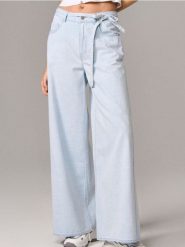 Jeansy wide leg high waist z paskiem - niebieski. Niebieskie jeansy damskie Sinsay, z podwyższonym stanem. Za 79.99 zł.