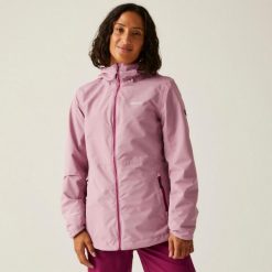 Kurtka przeciwdeszczowa damska REGATTA Hamara IV. Fioletowe kurtki damskie Regatta, bez wzorów, bez kaptura. Za 139.99 zł.
