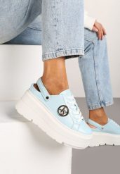 Niebieskie Sneakersy Vices na Grubej Tłoczonej Podeszwie z Paskiem na Pięcie i Metaliczną Ozdobą Zenfedi. Niebieskie obuwie sportowe damskie Born2be, z jeansu, bez zapięcia. Za 119.99 zł.