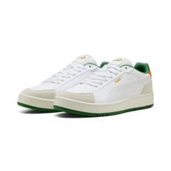 Sneakersy unisex Court Classico Sport PUMA Warm White Archive Green. Białe obuwie sportowe damskie Puma, z zamszu, bez zapięcia, trekkingowe. W wyprzedaży za 229.10 zł.