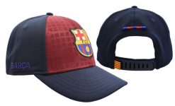 Czapka z daszkiem FC Barcelona - oficjalna licencjonowana. Niebieskie czapki z daszkiem damskie FC BARCELONA, bez wzorów, z poliesteru. Za 97.90 zł.