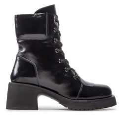 Botki Rage Age. Czarne botki damskie Rage Age, bez obcasa, na słupku, bez zapięcia. Za 549.99 zł.