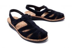 SUAVE 720008-05 duke, sandały damskie. Niebieskie sandały damskie Suave, bez wzorów, ze skóry, bez obcasa, na koturnie, bez zapięcia. Za 394.90 zł.