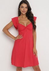 Czerwona Bawełniana Mini Sukienka z Wycięciem przy Dekolcie Miauri. Czerwone sukienki damskie Born2be, bez wzorów, z bawełny, bez ramiączek. Za 119.99 zł.