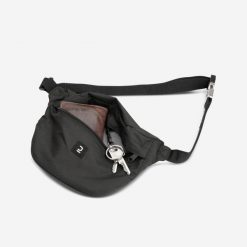 Torebka nerka na deskorolkę WB500 ze zintegrowanym narzędziem. Czarne nerki i saszetki damskie Decathlon, bez wzorów, z materiału. Za 69.99 zł.