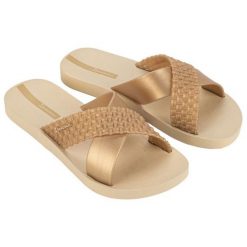 Klapki Ipanema Sense Slide Fem 27214 BC274 złote złoty. Żółte klapki damskie bez wzorów, bez obcasa, bez zapięcia. W wyprzedaży za 154.29 zł.