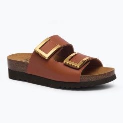 Klapki damskie Scholl Monterey 2 Straps Ad Med. Brązowe klapki damskie Scholl, bez wzorów, bez obcasa, bez zapięcia. Za 269.99 zł.