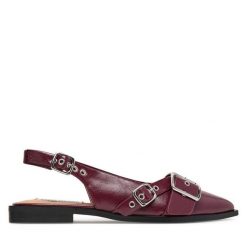 Sandały Steve Madden. Czerwone sandały damskie Steve Madden, bez wzorów, bez obcasa, na płaskiej podeszwie, bez zapięcia. Za 389.99 zł.