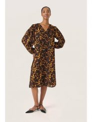 Soaked in Luxury Sukienka w kolorze czarno-musztardowym rozmiar: M. Czarne sukienki damskie Soaked in Luxury, bez wzorów, bez ramiączek. Za 195.99 zł.