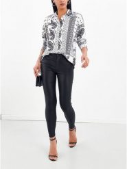 Milan Kiss Bluzka w kolorze biało-czarnym rozmiar: S. Białe bluzki damskie Milan Kiss, s, bez wzorów, z wiskozy, bez kołnierzyka, bez ramiączek. Za 130.99 zł.