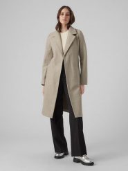Vero Moda Płaszcz przejściowy w kolorze beżowym rozmiar: L. Brązowe płaszcze damskie Vero Moda, l, bez wzorów, z materiału, bez kaptura. Za 175.67 zł.