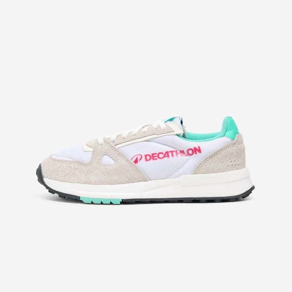 Buty sportowe RR70 Edycja Vintage. Brązowe obuwie sportowe casual damskie Decathlon, z kauczuku, bez zapięcia, trekkingowe. Za 229.99 zł.