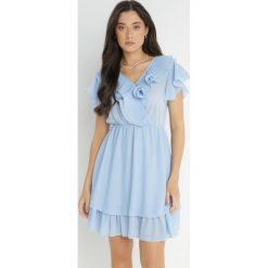 Niebieska Sukienka Phaenathe. Niebieskie sukienki damskie Born2be, bez wzorów, bez ramiączek. Za 149.99 zł.