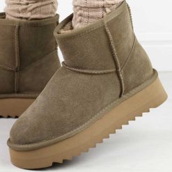 Ciepłe skórzane zimowe mukluki, eskimoski T.Sokolski 531 br. Brązowe śniegowce damskie Sokolski, ze skóry. Za 199.00 zł.