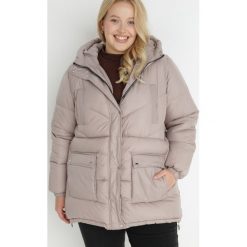 Beżowa Kurtka Pikowana z Kapturem Lannea. Brązowe kurtki damskie Born2be, plus size, bez wzorów, z jeansu, z kapturem. Za 199.99 zł.