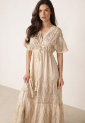 Beżowa Wiskozowa Sukienka Boho o Rozkloszowanym Kroju z Metalicznym Haftem Ameia. Brązowe sukienki damskie Born2be, bez wzorów, z tkaniny, boho, bez ramiączek. Za 139.99 zł.