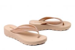 AZALEIA 19185 Angelica BM344 glitter pearly beige, klapki japonki damskie. Brązowe klapki damskie Azaleia, bez wzorów, bez obcasa, bez zapięcia. Za 144.90 zł.