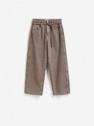 Jeansy barrel slim - brązowy. Brązowe jeansy damskie Reserved. Za 139.99 zł.