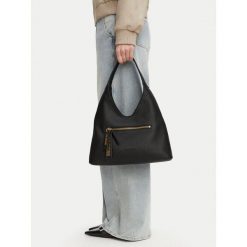 Torebka LOVE MOSCHINO. Czarne shopper bag Love Moschino, bez wzorów, bez dodatków. Za 949.99 zł.