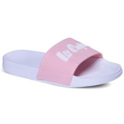 Klapki Lee Cooper W LCW-25-07-3520LA różowe. Czerwone klapki damskie bez wzorów, z gumy, bez obcasa, bez zapięcia. Za 195.96 zł.