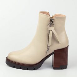 Beżowe botki damskie na słupku Vinceza 58103. Brązowe botki damskie VINCEZA, na jesień, z polaru, eleganckie, bez obcasa, na platformie, bez zapięcia. Za 219.00 zł.
