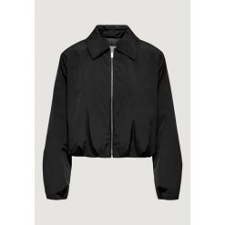 Kurtka Kobieta ONLY Onljoy Life Short Cc Otw. Czarne kurtki damskie Only, bez wzorów, z poliesteru, bez kaptura. Za 282.50 zł.