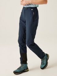 Regatta Spodnie funkcyjne "Mountain" w kolorze granatowym rozmiar: 38. Niebieskie spodnie dresowe damskie Regatta, bez wzorów, z materiału. Za 183.59 zł.