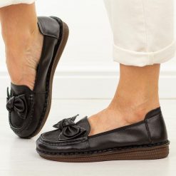 Czarne skórzane półbuty damskie Cambell 15312. Czarne półbuty damskie Cambell, na jesień, bez wzorów, z jeansu, z okrągłym noskiem, bez obcasa, na płaskiej podeszwie, bez zapięcia. Za 219.00 zł.