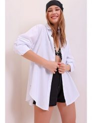 Chezalou Bluzka w kolorze białym rozmiar: S. Białe bluzki damskie Chezalou, s, bez wzorów, bez kołnierzyka, bez ramiączek. Za 69.95 zł.