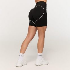 Szorty damskie fitness slim z wysokim stanem czarne Varsity. Czarne spodenki sportowe damskie GYMBEAM, xl, bez wzorów, z bawełny, z podwyższonym stanem, na fitness i siłownię. Za 98.90 zł.