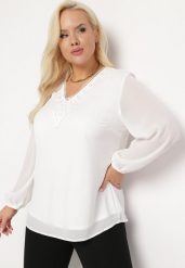 Biała Bluzka z Długim Rękawem Ozdobiona Koronką i Koralikami Virlea. Białe bluzki damskie Born2be, xl, bez wzorów, z koronki, eleganckie, bez kołnierzyka, bez ramiączek. Za 69.99 zł.
